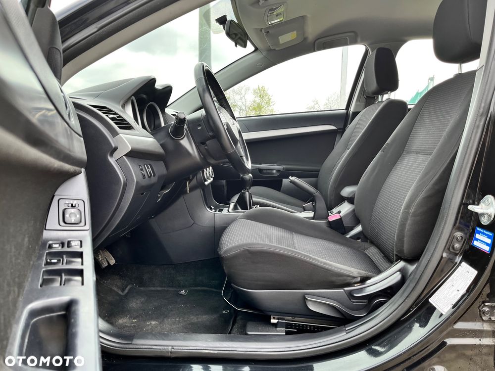 Mitsubishi Lancer 1.8 Intense - 14