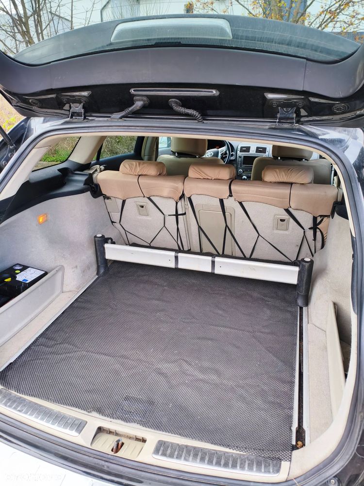 Toyota Avensis 2.0 Premium EU5 - 20