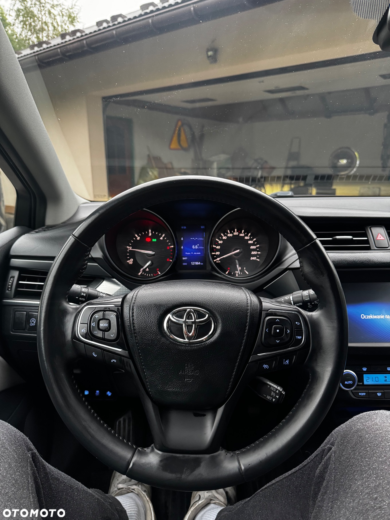 Toyota Avensis - 8