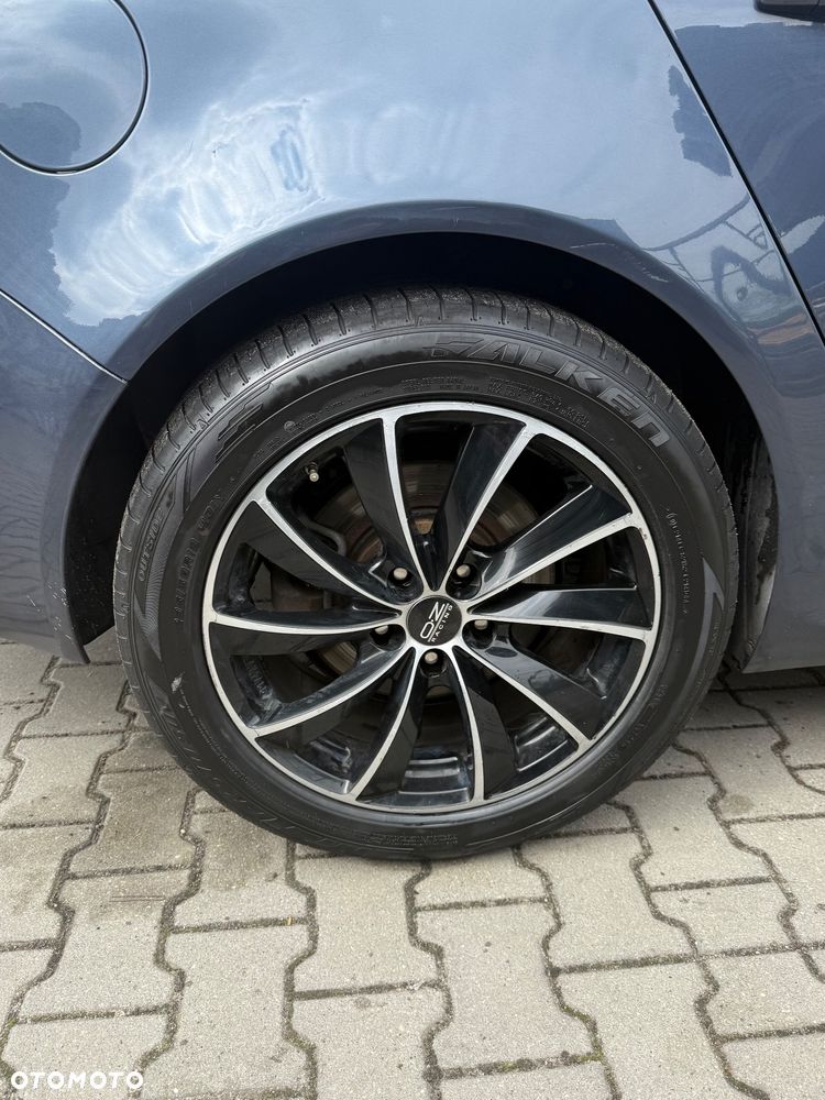 Opel Insignia 2.0 T Cosmo 4x4 - 9