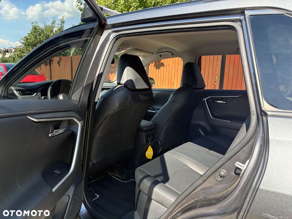 Toyota RAV4 - 9