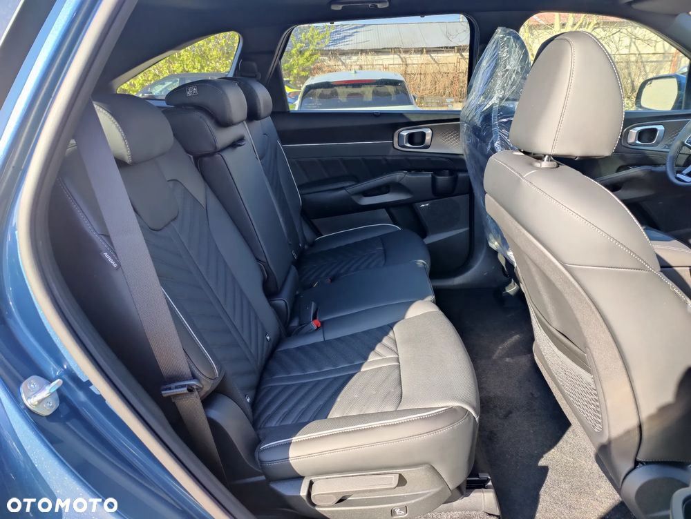 Kia Sorento - 11