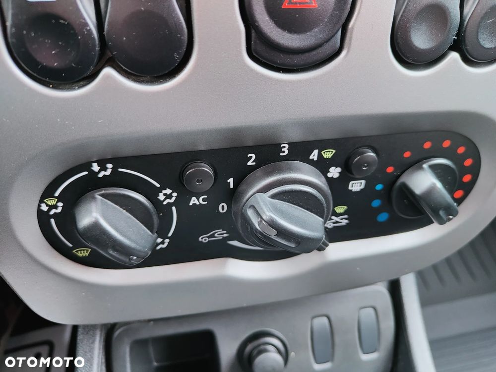 Dacia Duster 1.6 16V 105 4x2 Essentiel - 16