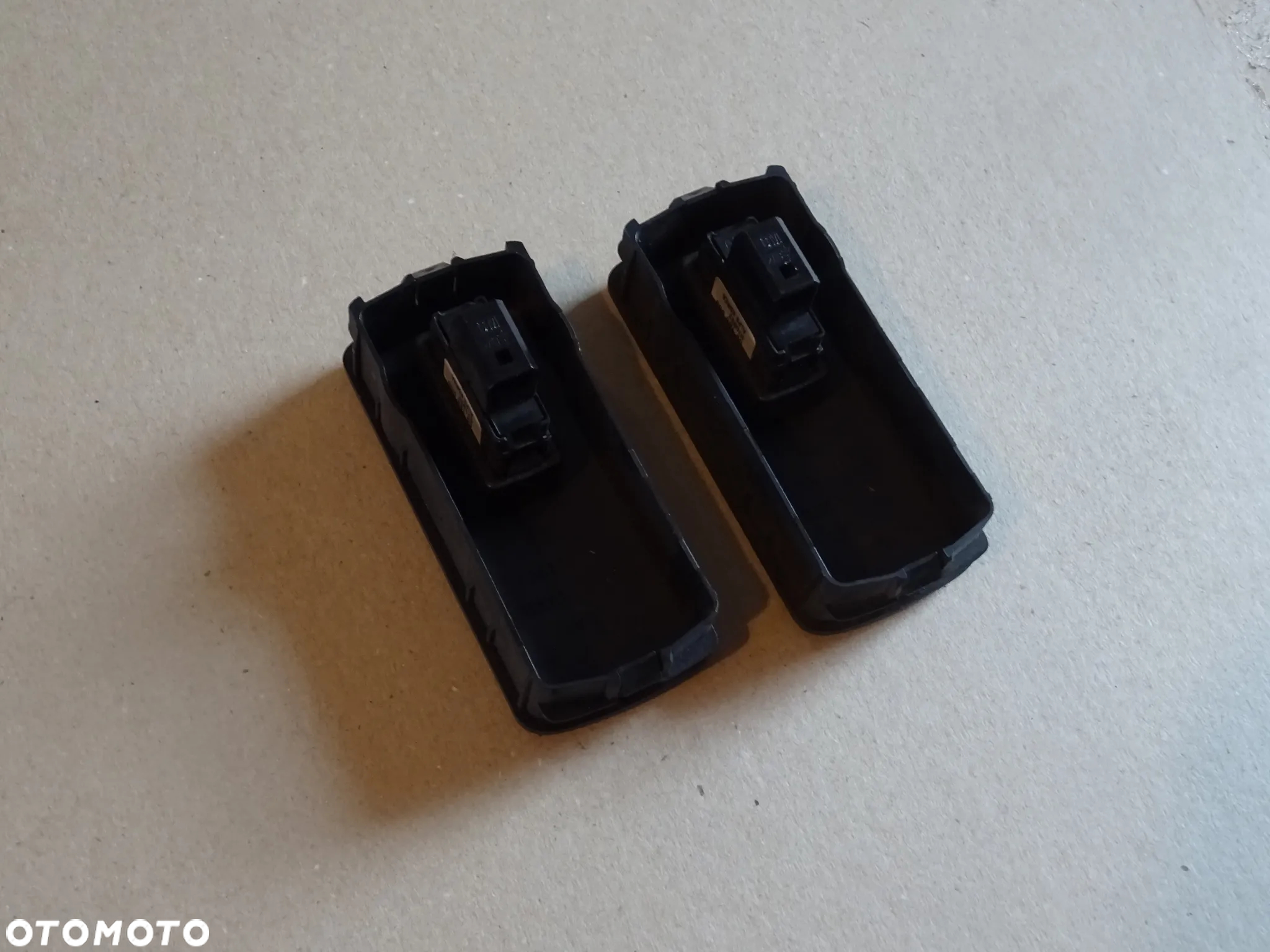 PANEL PRZEŁĄCZNIK SZYB LUSTER OPEL SIGNUM VECTRA C - 13