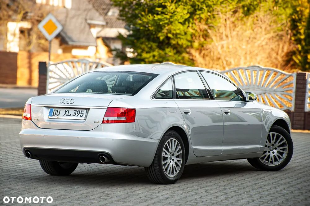 Audi A6 Limousine 2.4 - 18