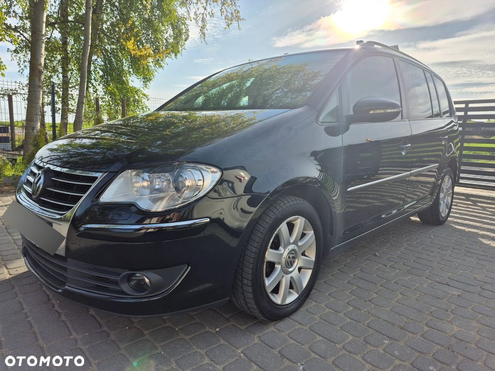 Volkswagen Touran 2.0 TDI DPF BlueMotion Technology DSG Comfortline - 1