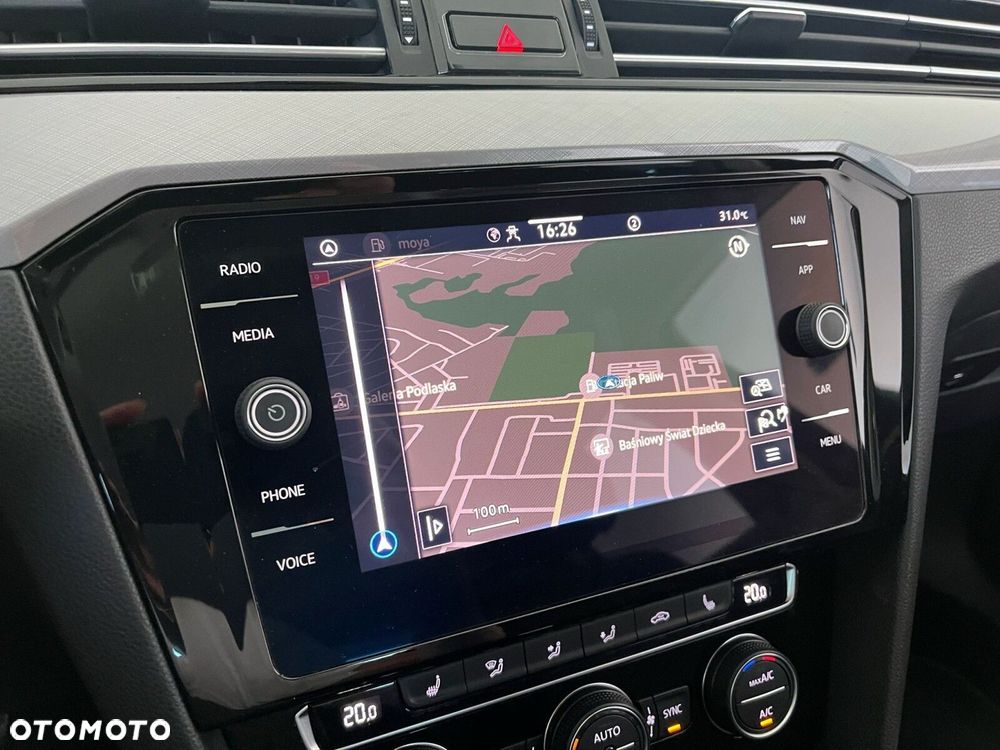 Volkswagen Passat Variant 2.0 TSI Business DSG - 29
