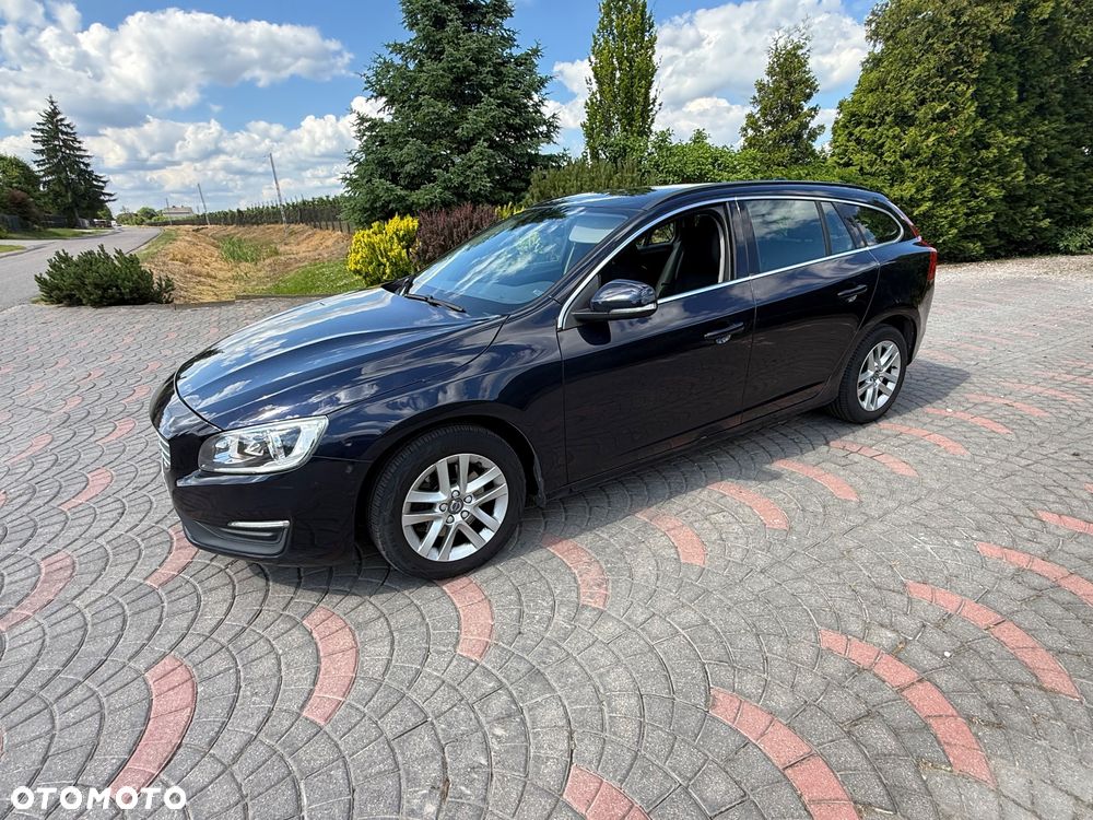 Volvo V60 T2 Geartronic Kinetic - 1