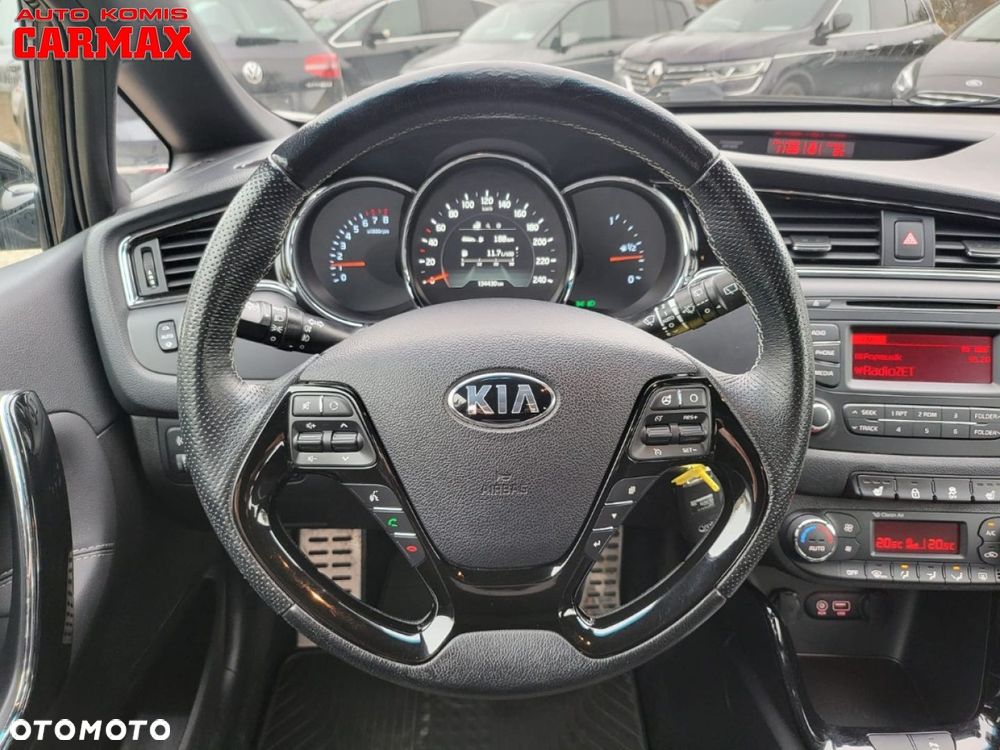 Kia Ceed - 13