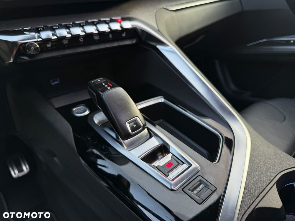 Peugeot 3008 2.0 BlueHDi GT S&S EAT8 - 29
