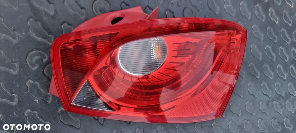 Lampa prawy tył Seat Ibiza  6J4945096C EU