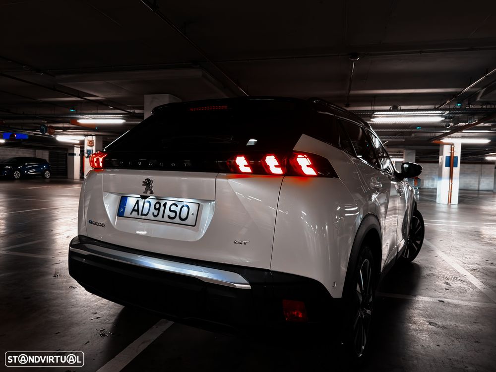 Peugeot e-2008 50 kWh GT - 4