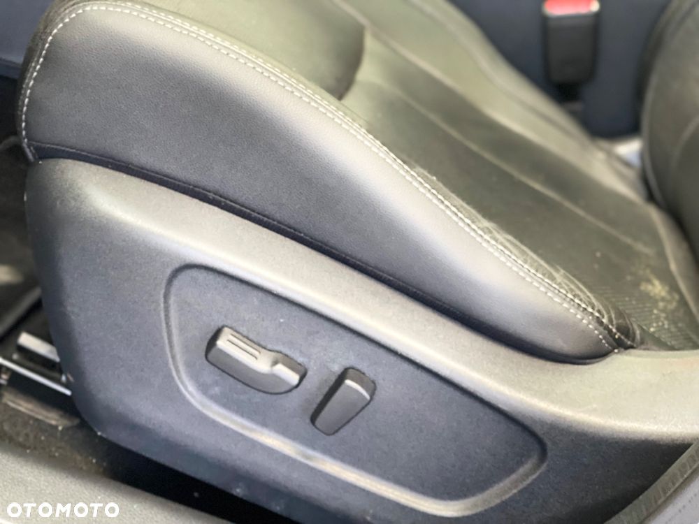 Nissan Qashqai 1.6 DCi Xtronic N-Connecta - 33