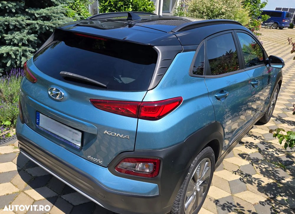 Hyundai KONA 204CP Luxury+ - 2