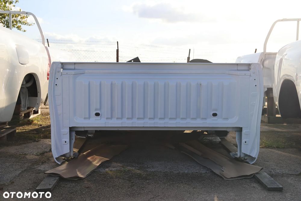 Paka bagażnika NOWA (z demontażu) HILUX / RANGER / D-MAX - FV - 10