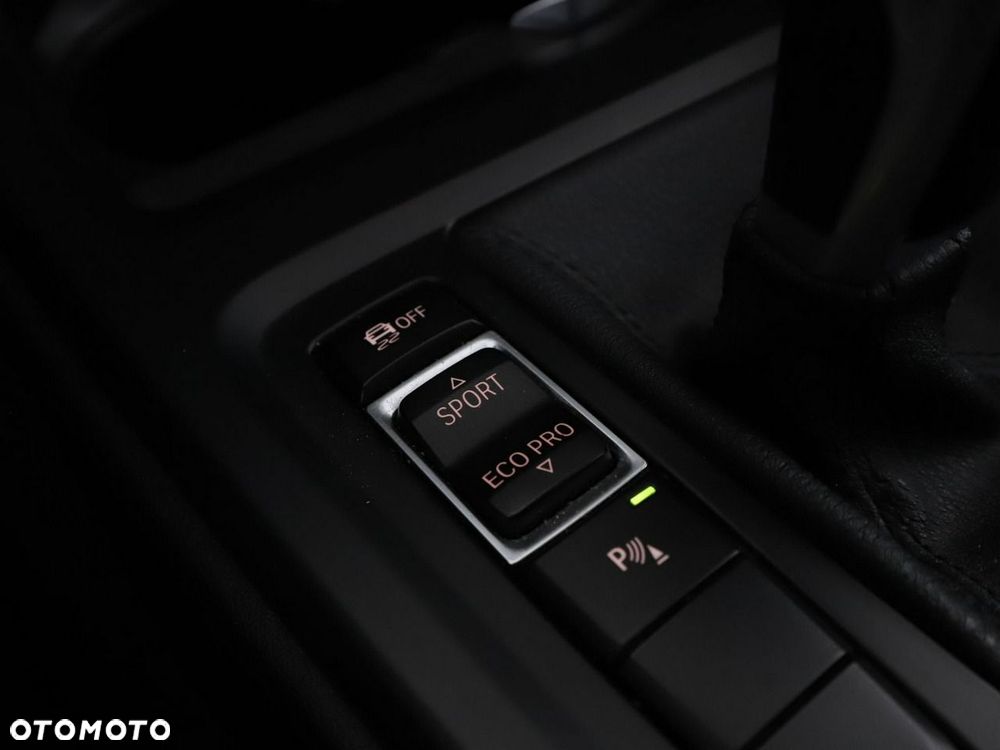BMW X1 sDrive16d - 29