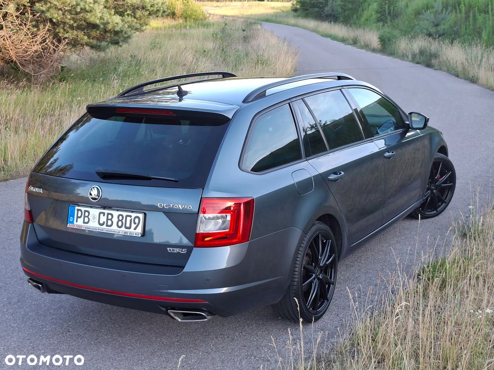 Skoda Octavia 2.0 TDI DSG RS - 12