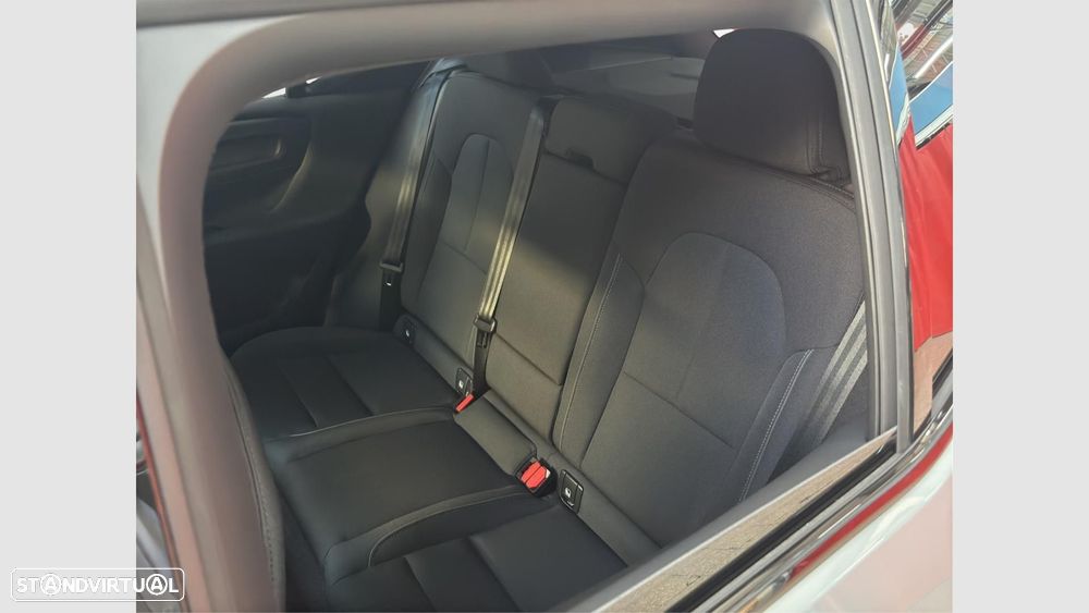 Volvo EX40 82 kWh Single Motor Extended Range Plus - 15