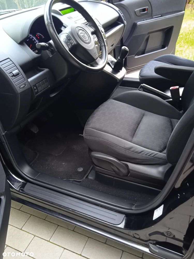 Mazda 5 - 16