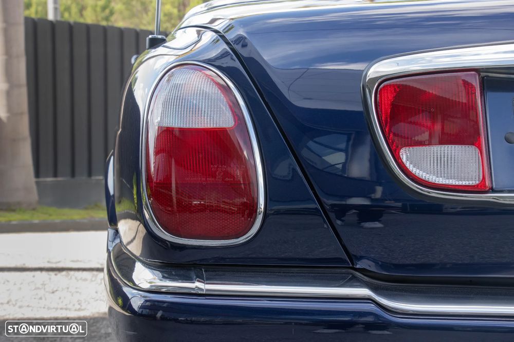 Rolls Royce Corniche Standard - 24