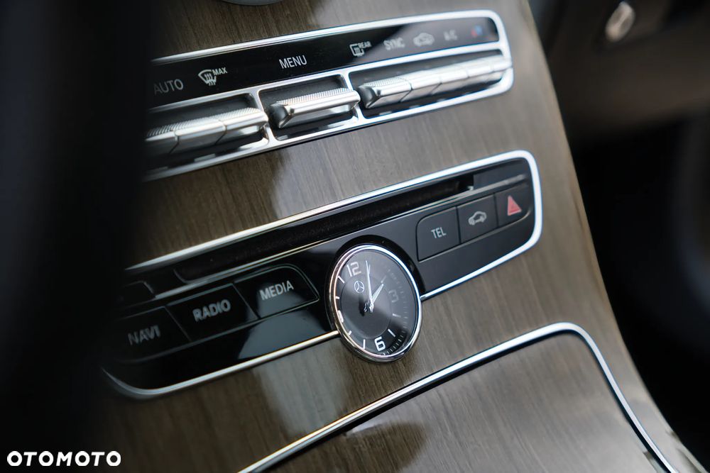 Mercedes-Benz Klasa C 180 Kompressor Automatik BlueEFFICIENCY - 28