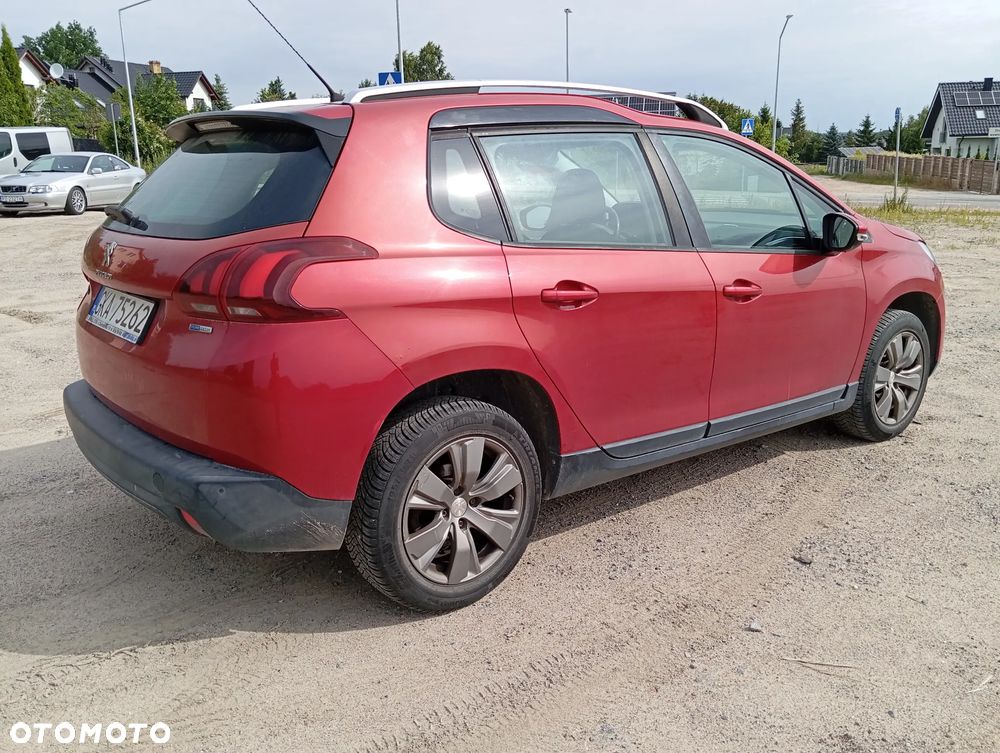 Peugeot 2008 1.2 Pure Tech Active EU6 - 4