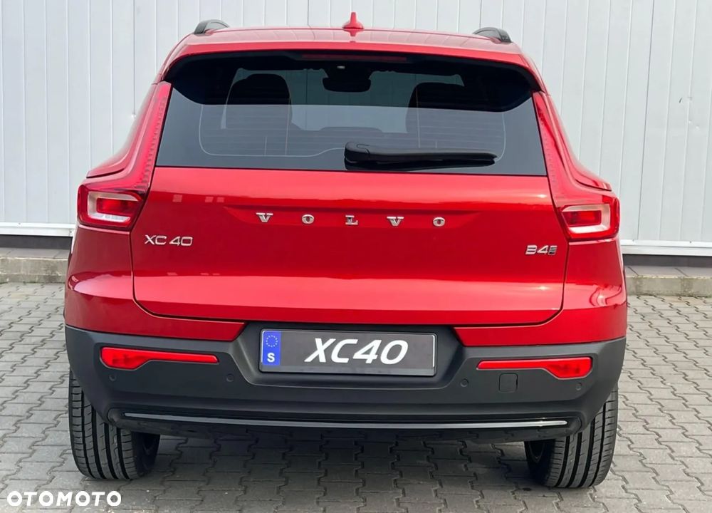 Volvo XC 40 B4 AWD Plus Dark - 14