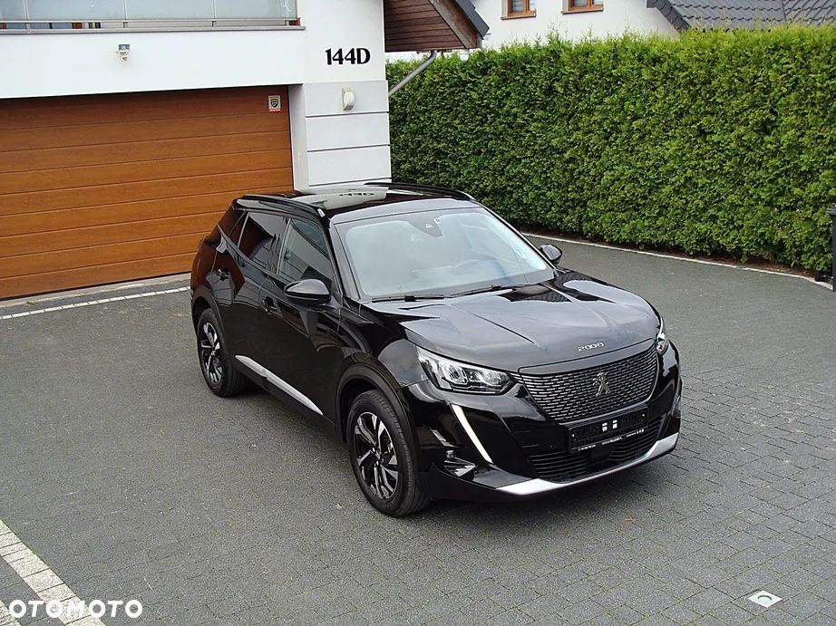 Peugeot 2008 BlueHDi 130 Allure S&S EAT8 - 28