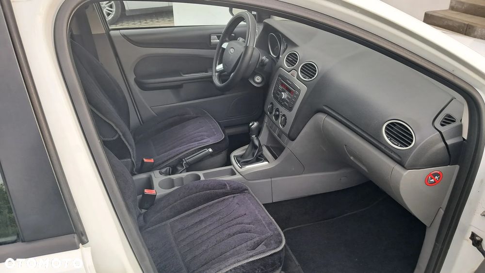 Ford Focus 1.6 TDCi Trend - 12