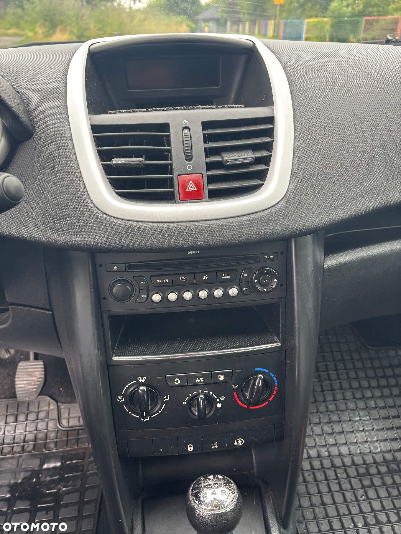 Peugeot 207 1.6 HDi Trendy - 9