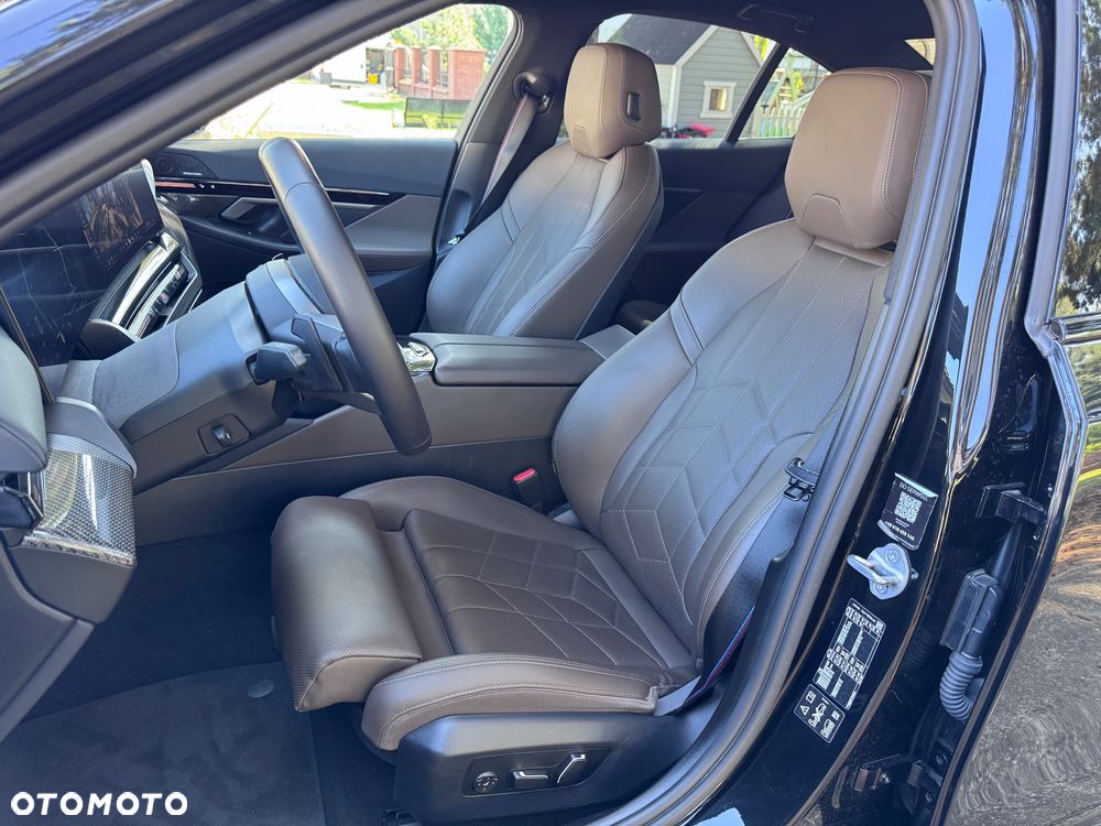 BMW Seria 5 520d xDrive mHEV M Sport - 29