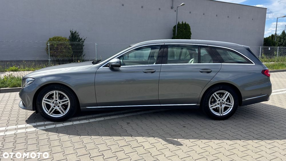 Mercedes-Benz Klasa E 220 d 9G-TRONIC Exclusive - 5