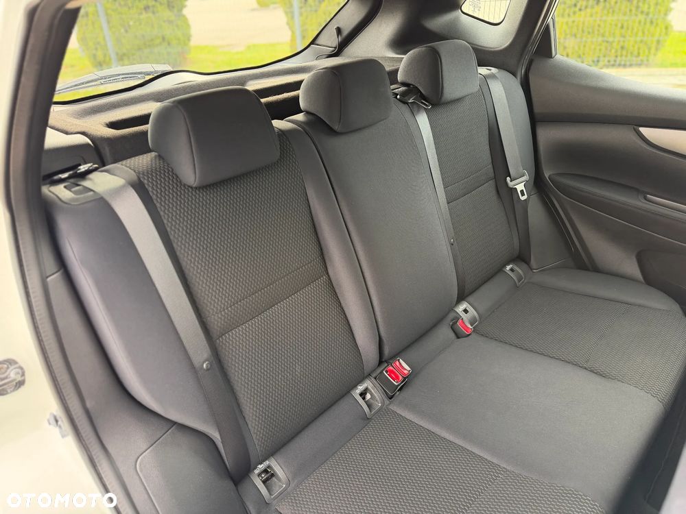 Nissan Qashqai 1.2 DIG-T Visia EU6 - 26