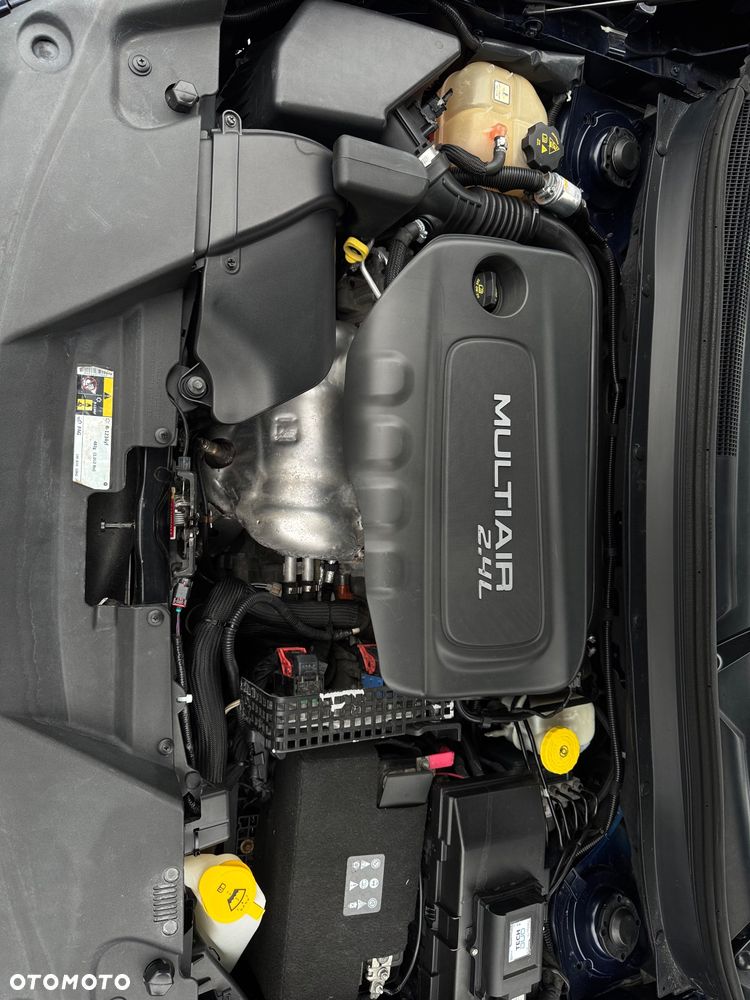 Jeep Cherokee - 40
