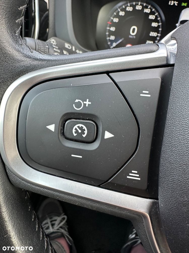 Volvo XC 60 D3 Momentum - 12