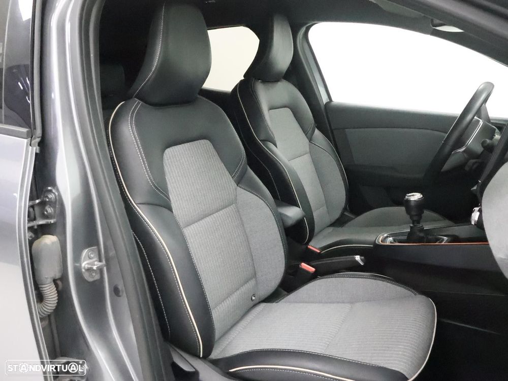 Renault Clio 1.0 TCe Techno - 29