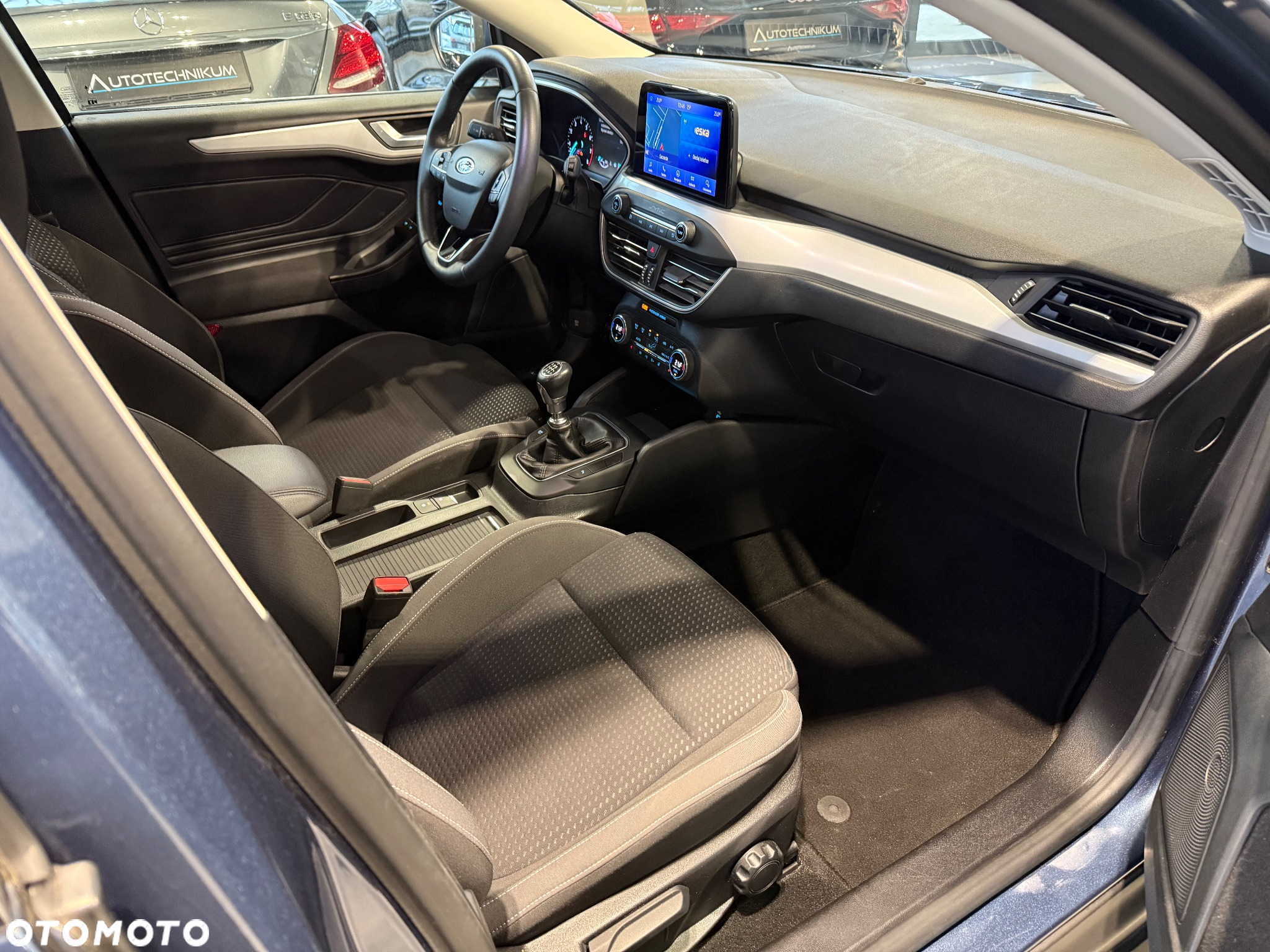Ford Focus 1.0 EcoBoost Active Business - 11