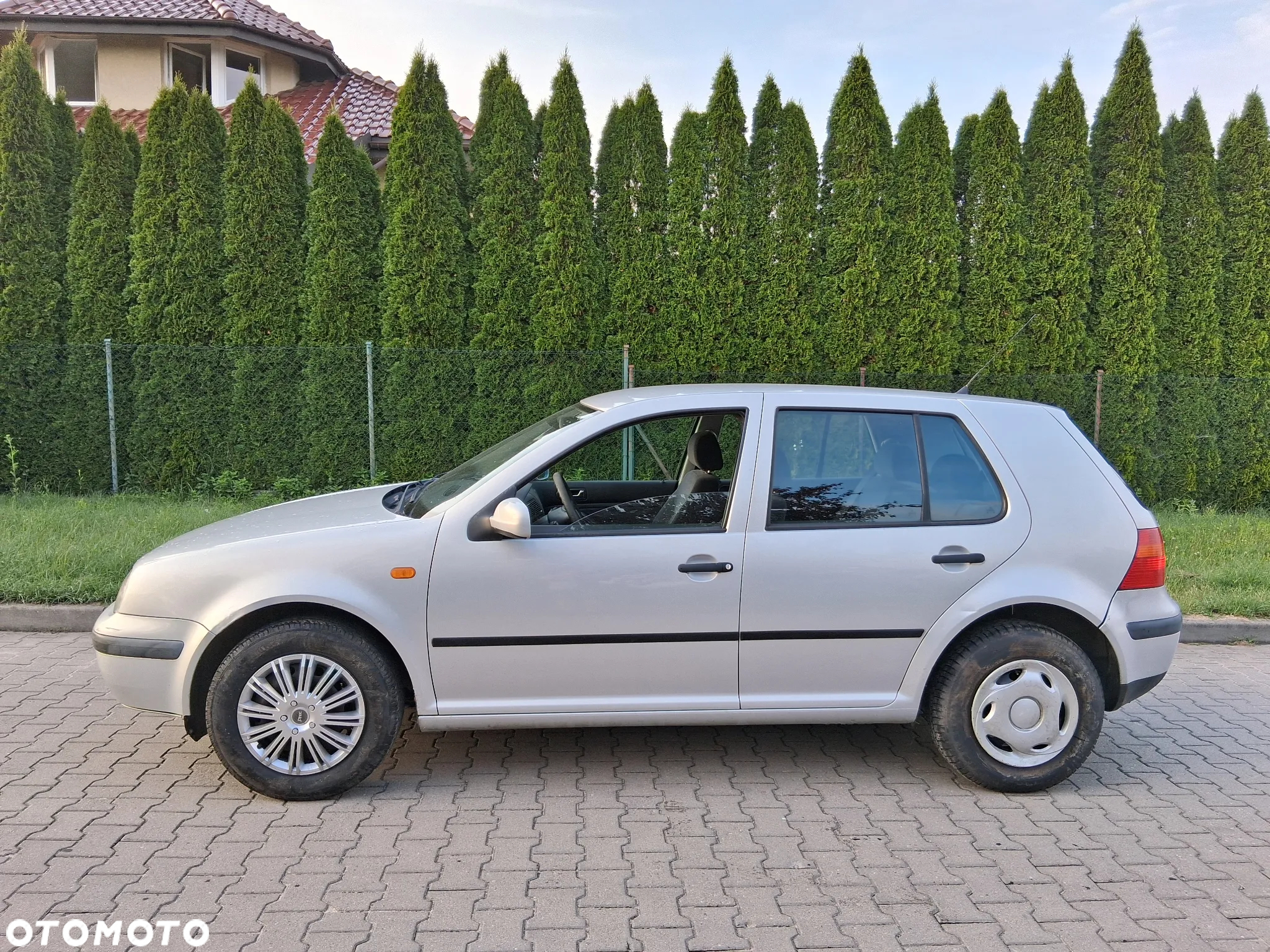 Volkswagen Golf IV 1.4 16V Basis - 4