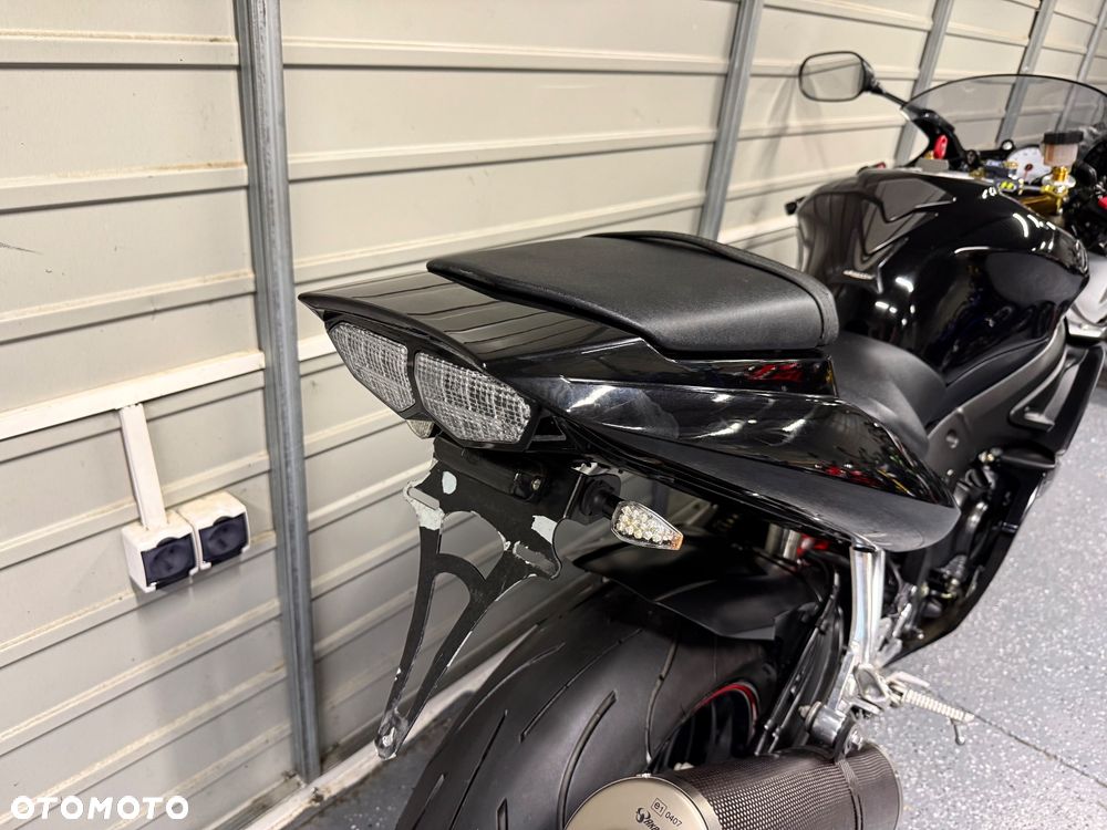Yamaha R6 - 7