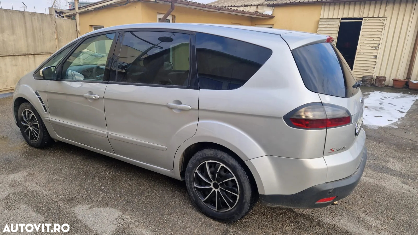 Ford S-Max - 9