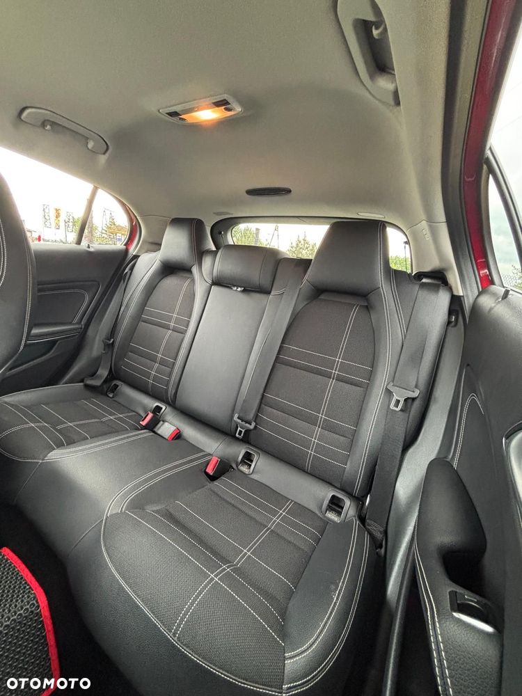 Mercedes-Benz GLA 250 4-Matic - 10