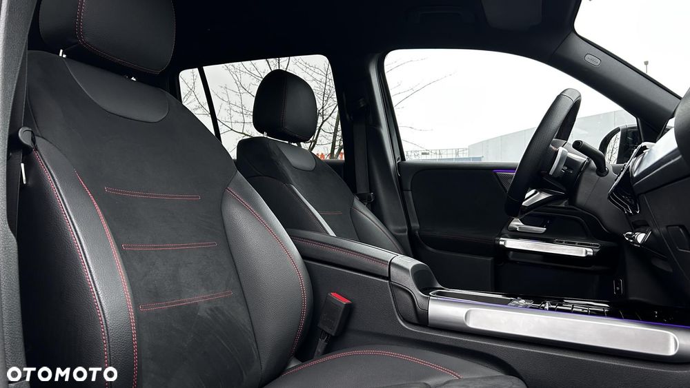 Mercedes-Benz GLB 200 AMG Line 7G-DCT - 24