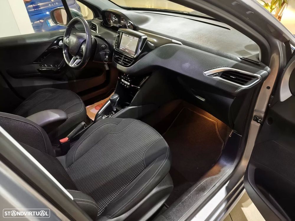 Peugeot 208 PureTech 110 Stop & Start EAT6 Tech Edition - 24