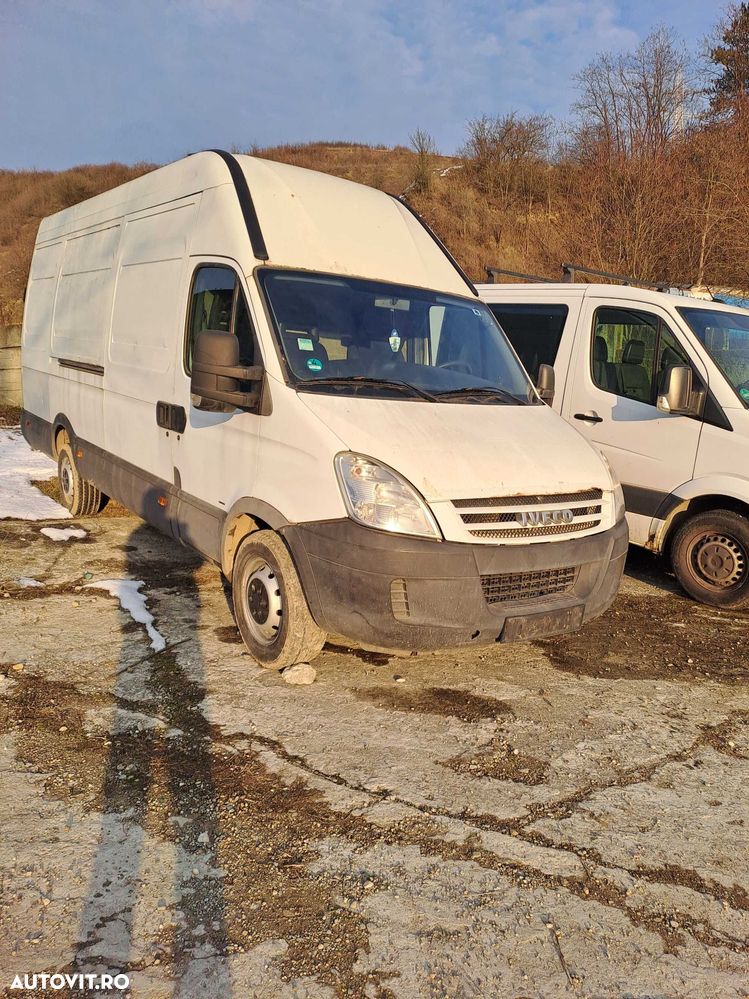 Dezmembrez Iveco daily mot 2.3hpi cutie semiautomata 2009 - 8