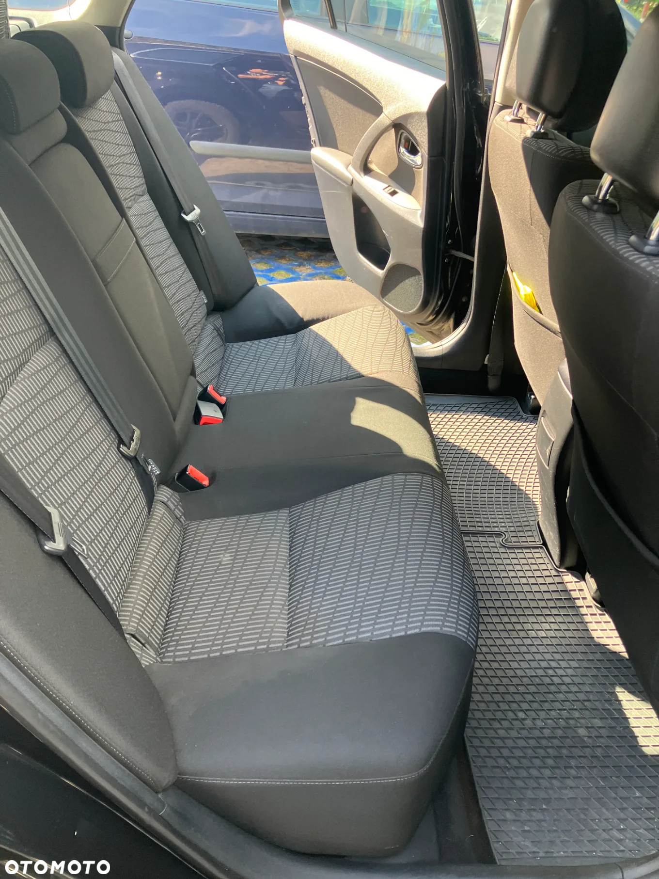 Toyota Avensis 1.8 Luna EU5 - 17