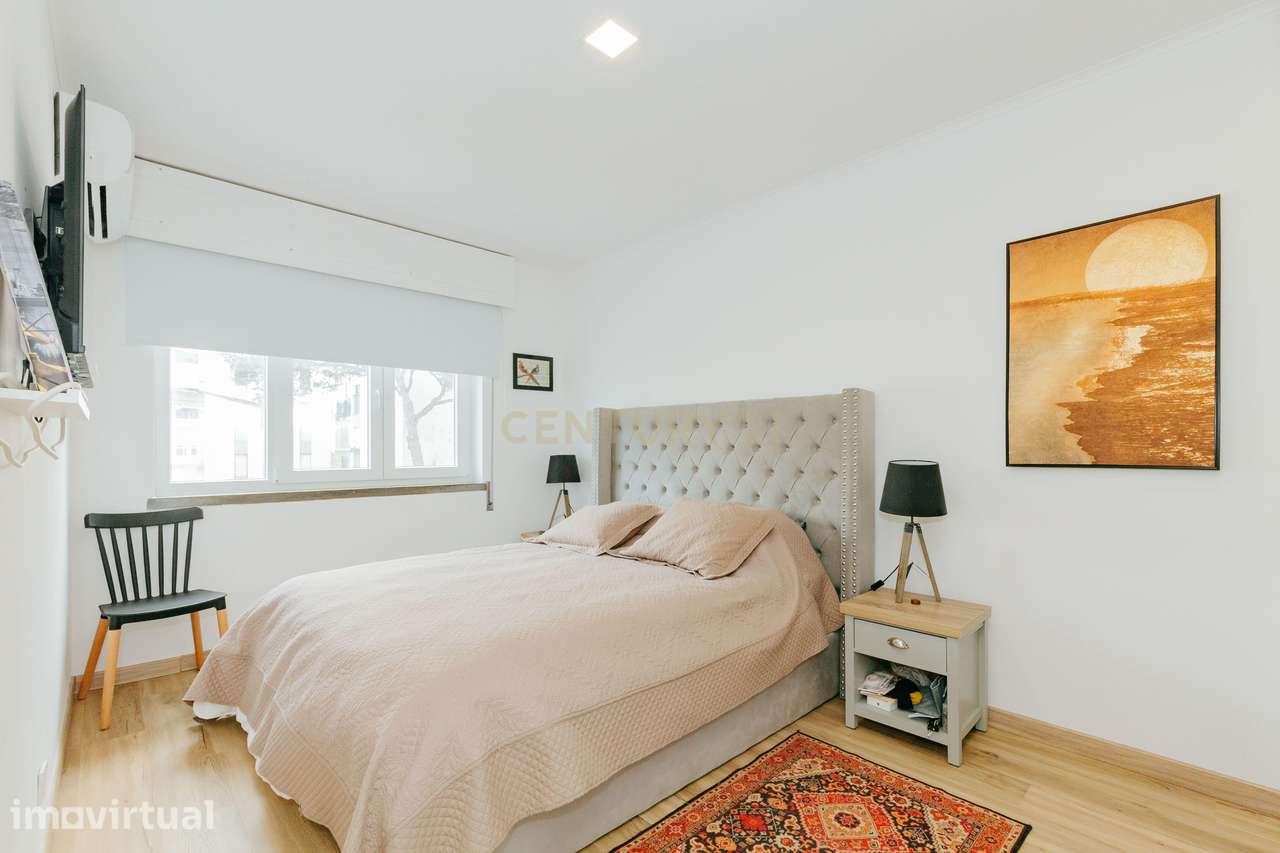 Apartamento T2 Renovado em Miratejo - Grande imagem: 2/31
