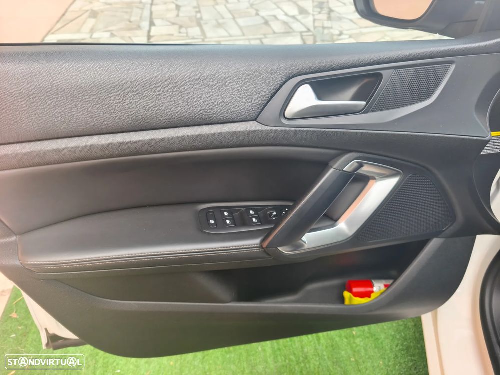 Peugeot 308 SW 1.6 BlueHDi Allure J17 EAT6 - 20