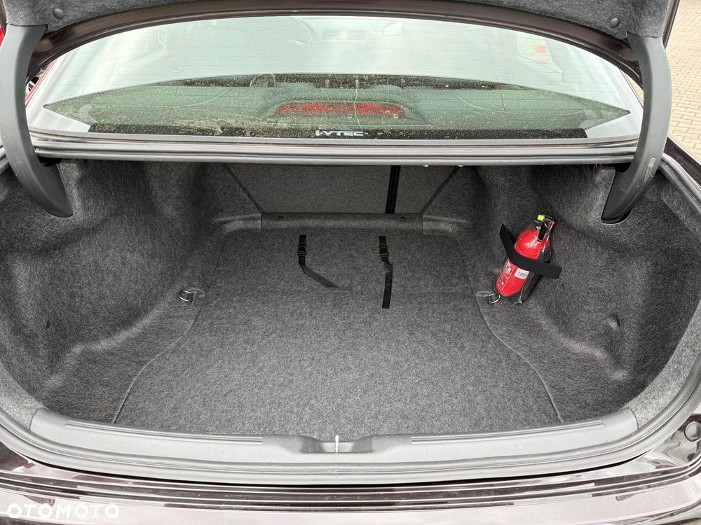 Honda Accord 2.0 Comfort - 39