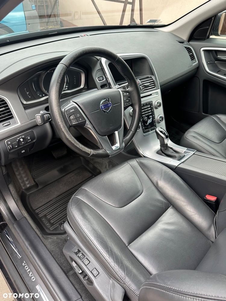 Volvo XC 60 - 6