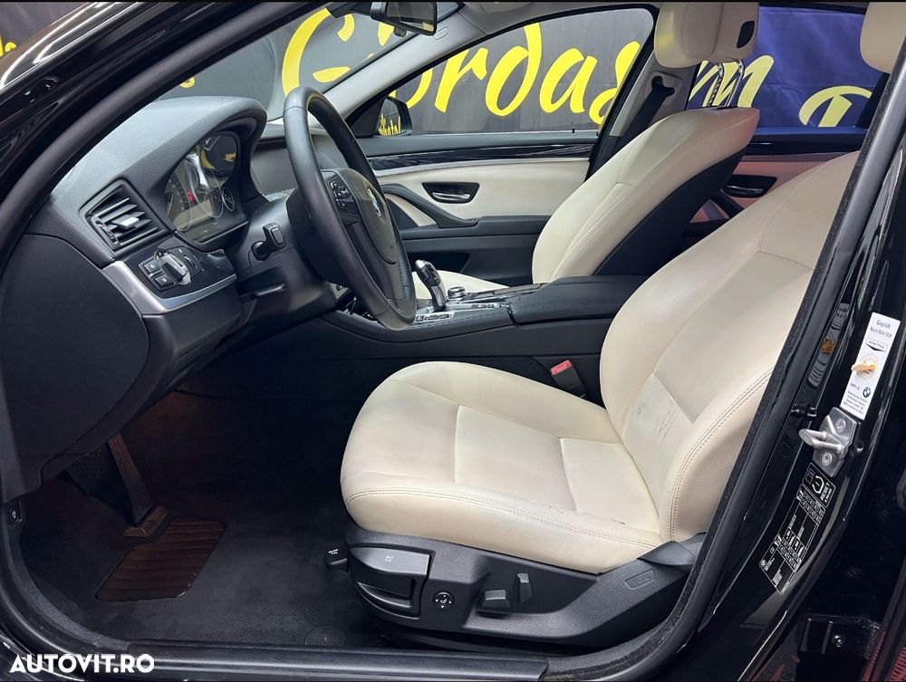 BMW Seria 5 525d xDrive Touring - 15